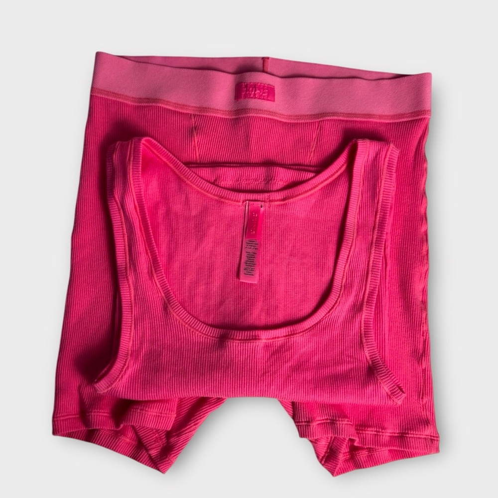 SKIMS Limited Edition Hot Pink Ribbed Tank & Boxer Set - Picture 2 of 10
